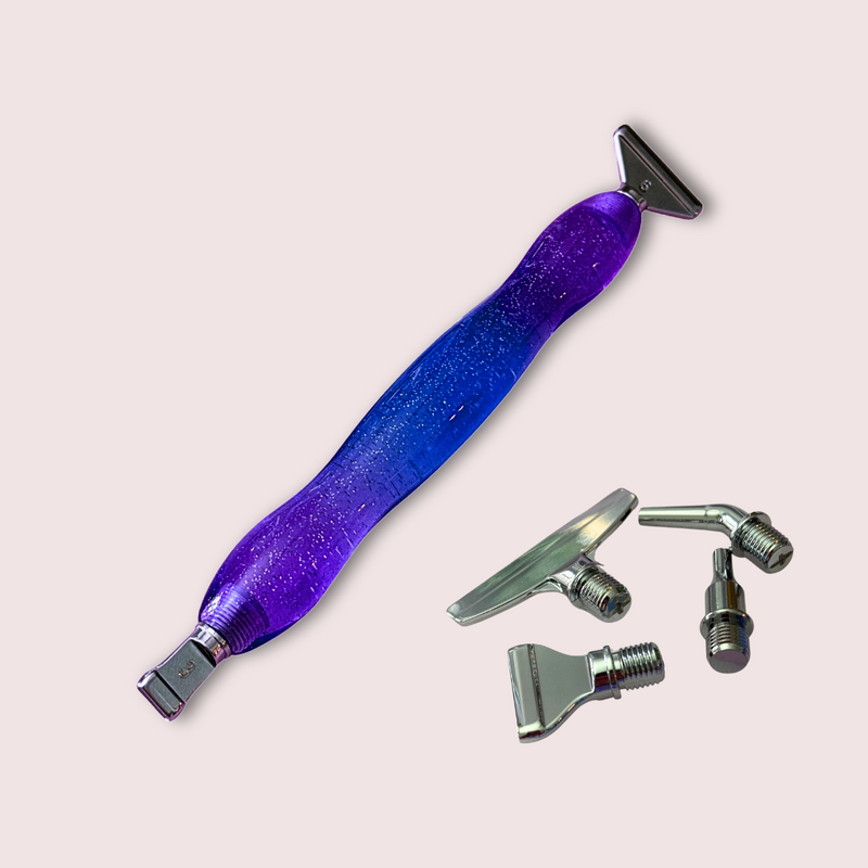 Premium-Setzstift in Violett-Blau mit Metallaufsätzen zum Schrauben
