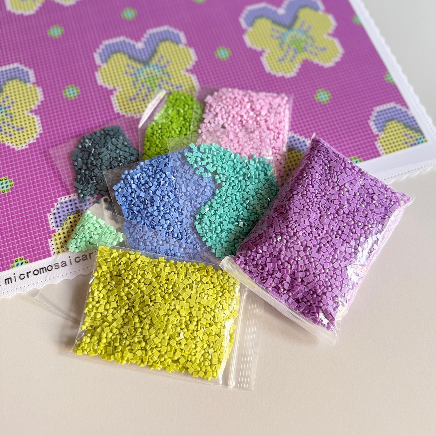 DIY DESIGN PANELS | Dancing Pansies
